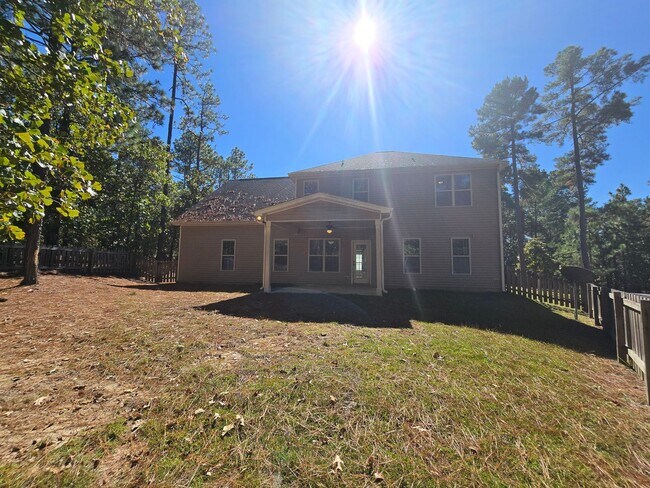 Building Photo - Spacious Home in Carolina Lakes Near the Pool, Clubhouse & Fitness Trail!
