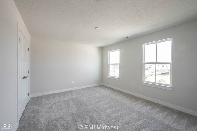 Building Photo - 581 Roosevelt St