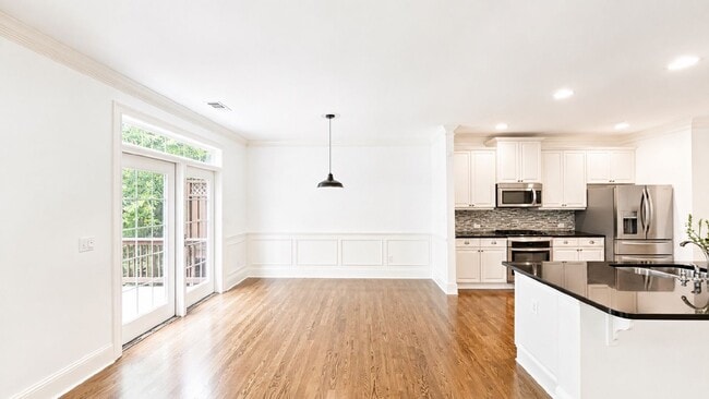 Building Photo - 5211 Merrimont Dr