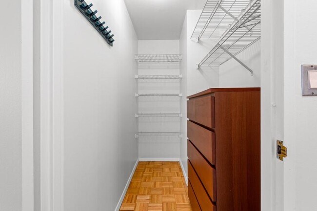 Building Photo - 1 bedroom in FOREST HILLS NY 11375