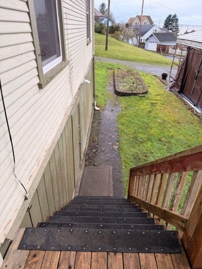 Building Photo - COZY 1 BED 1 BATH HOUSE