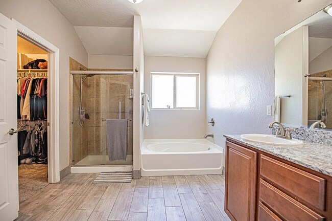 Building Photo - 2431 Wyatt Way