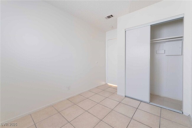 Building Photo - 1272 Lawry Ave