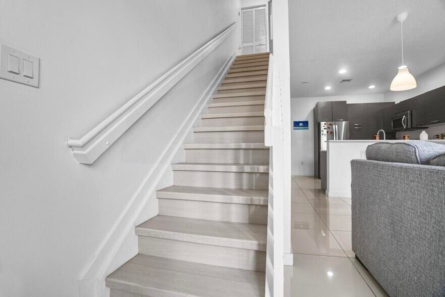 Building Photo - 3429 NW 13th St