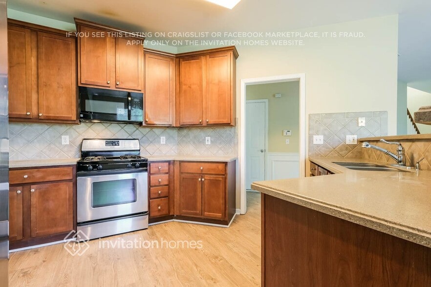 Building Photo - 4392 Walforde Blvd
