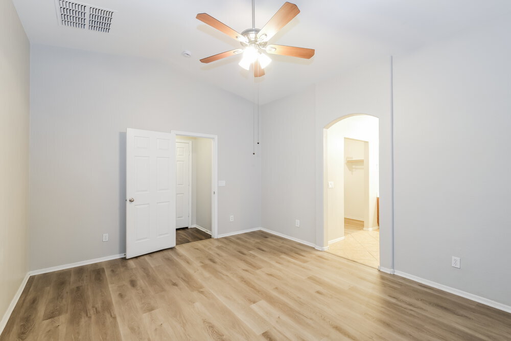 Building Photo - 9132 W Cordes Rd