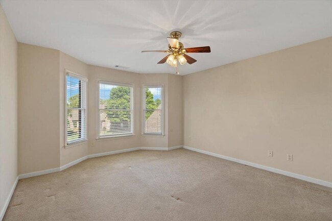 Building Photo - 20 Pine Meadows Ln