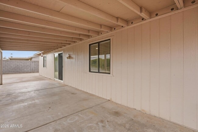 Building Photo - 4731 W Paradise Ln