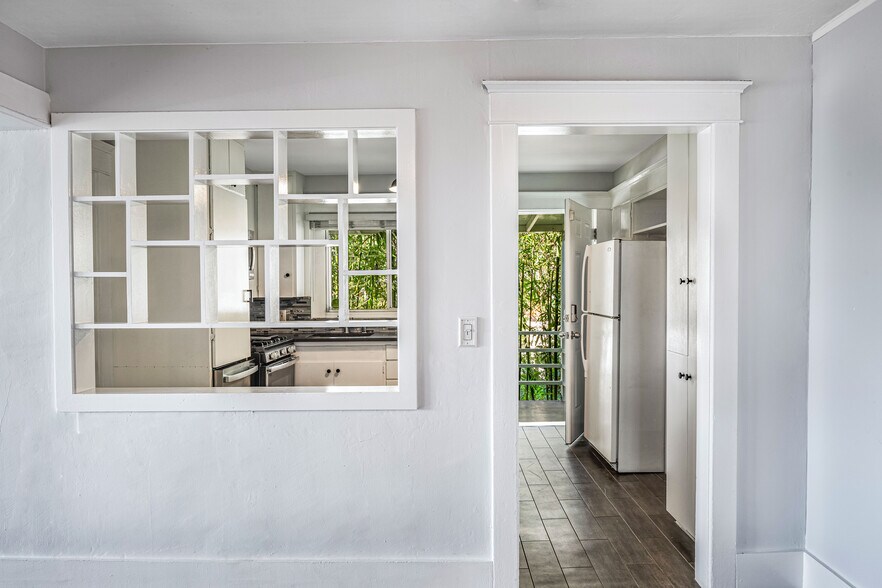 Building Photo - 1100 Coronado Ter