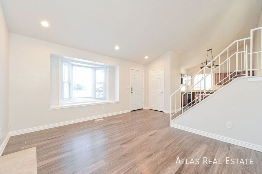 Building Photo - 4215 S Gibraltar St