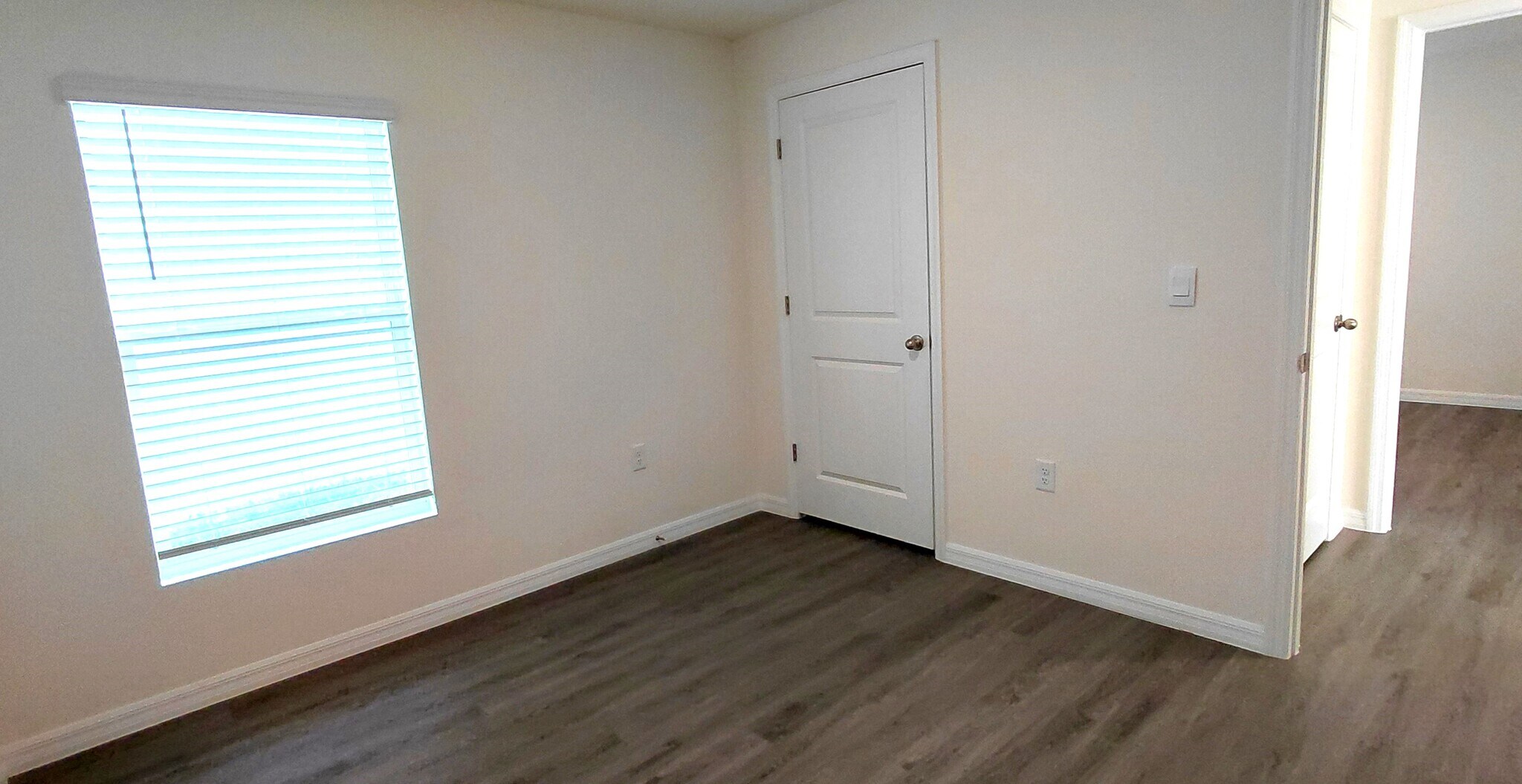 Building Photo - 36171 Sunflower Hill Dr