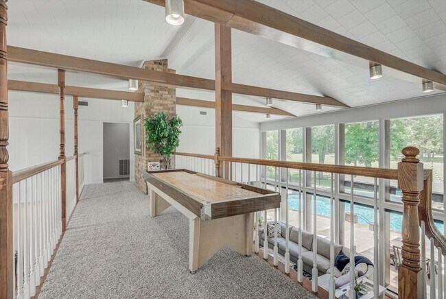 Building Photo - 22 Winged Foot Dr