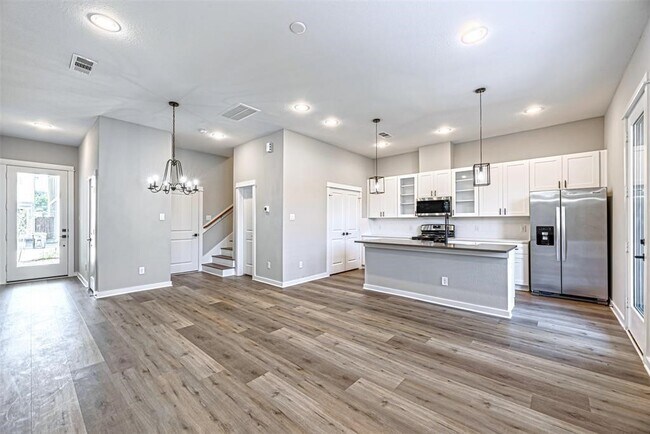 Building Photo - 6728 Parker Grv Ln