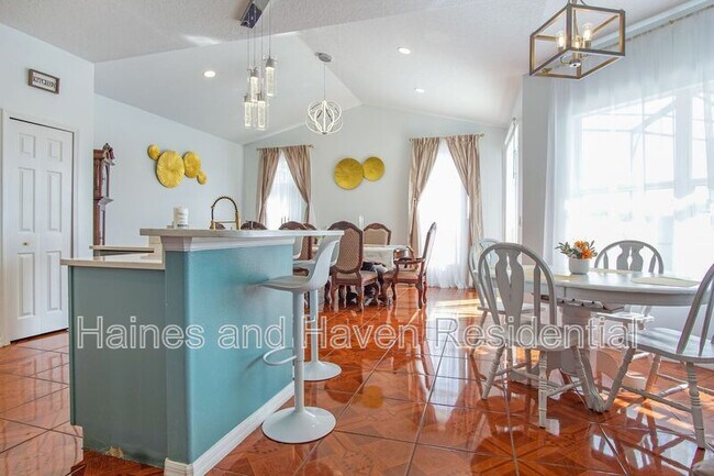 Building Photo - 403 Corvina Dr