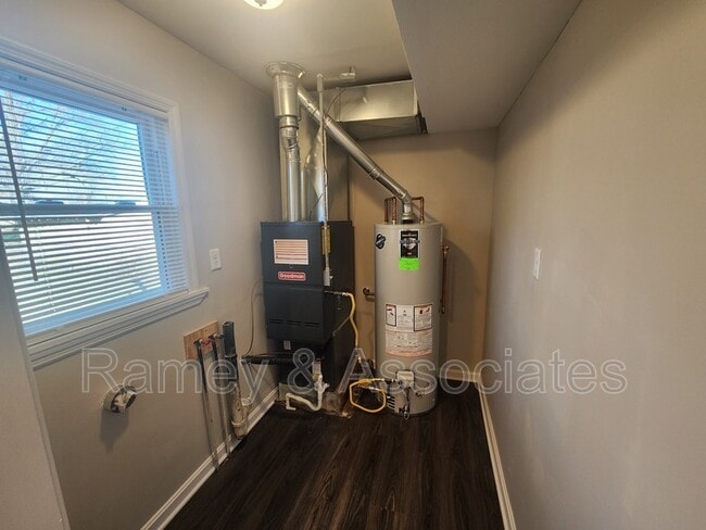 Building Photo - 4507 Dover Rd