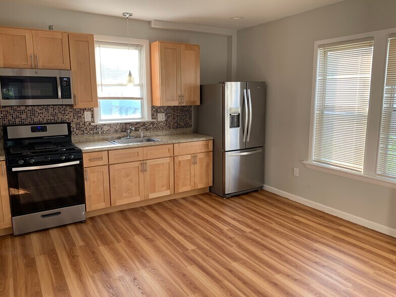 Building Photo - 101 Whitehall St