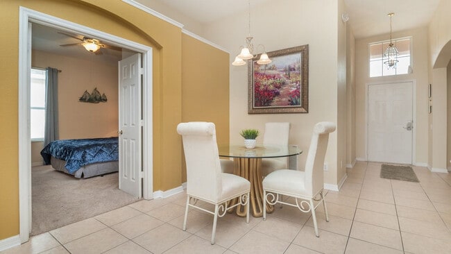 Building Photo - 8190 Fan Palm Way
