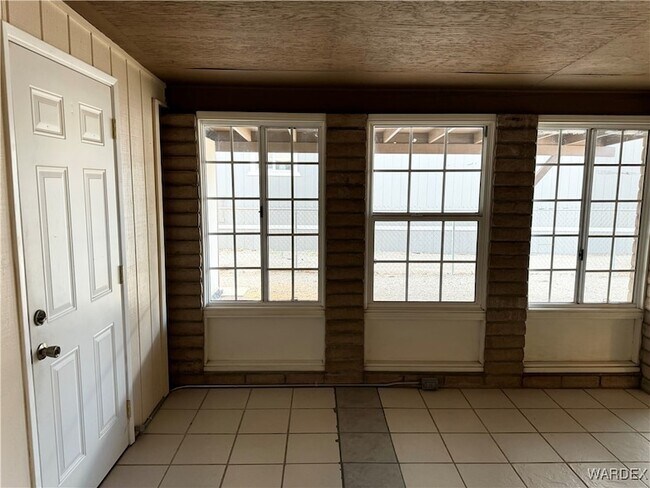 Building Photo - 7916 Center St