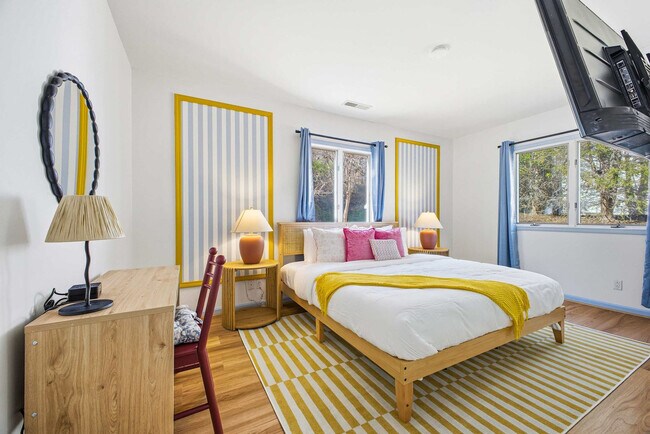 Building Photo - 12 Apple Tree Way