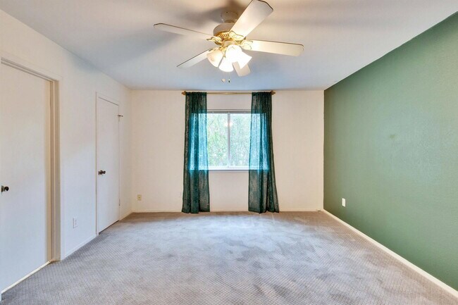 Building Photo - 9706 Moorberry St