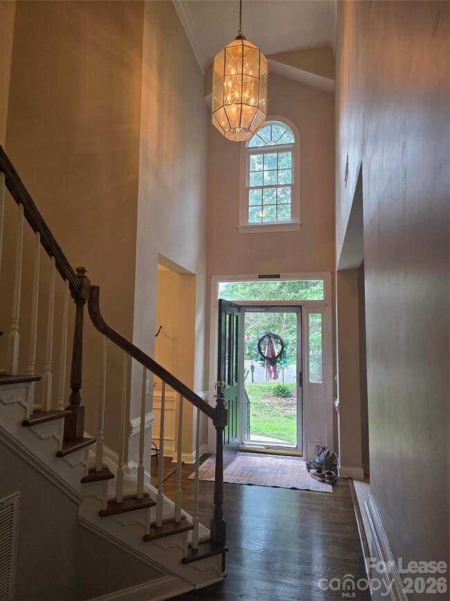 Building Photo - 8800 Ferngrove Ct