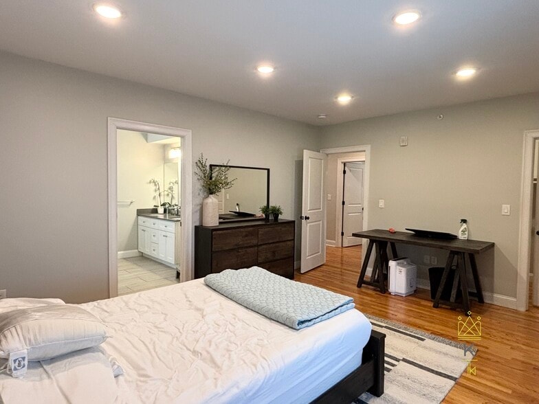 Building Photo - 214 Westville St