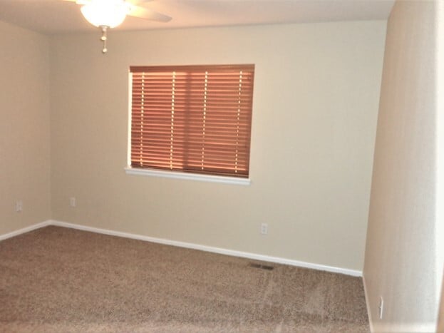 Building Photo - 12865 Roslyn St