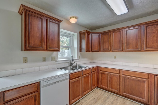Building Photo - 3789 White Pine Dr