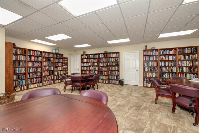 Building Photo - 22589 Island Lakes Dr