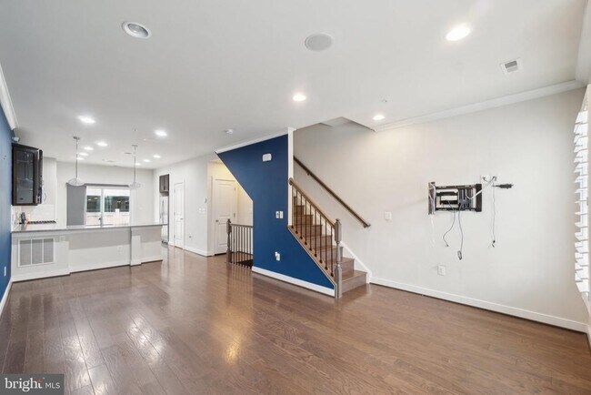 Building Photo - 241 Kepler Dr
