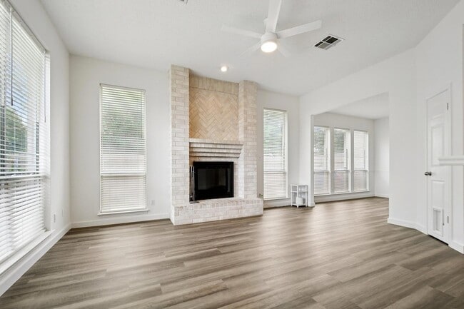 Building Photo - 17917 Worley Dr