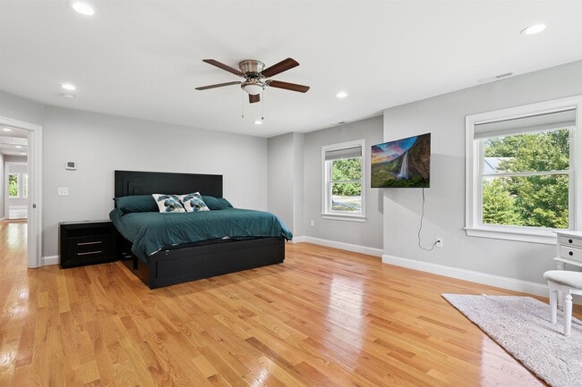 Building Photo - 22 Austin Ln