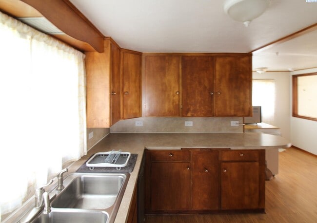 Building Photo - 2 Bed/1 Bath in Central Richland