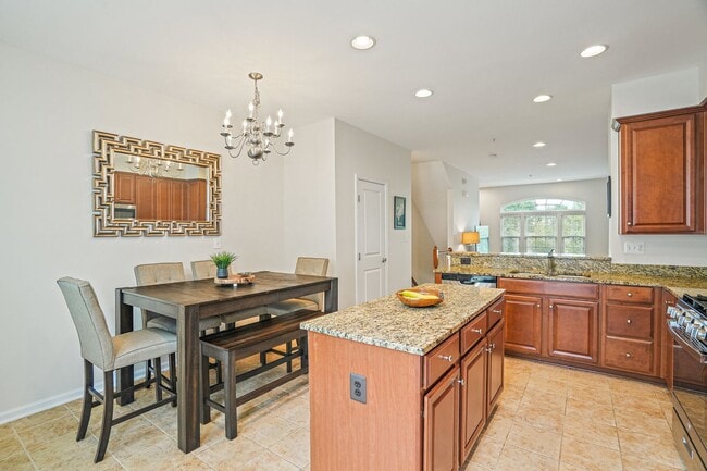 Building Photo - Amazing Opportunity in The Villages at Dak...