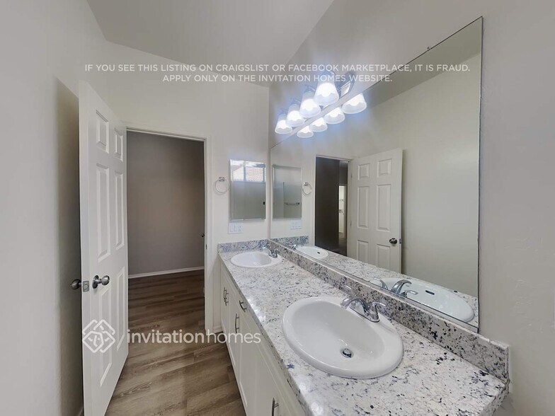 Building Photo - 11601 W Jackson St