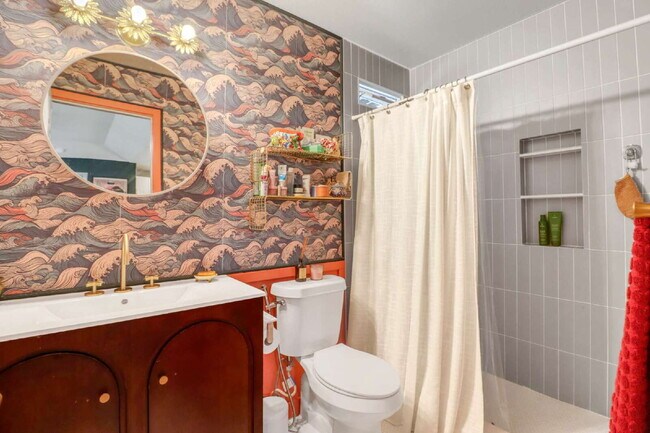 Building Photo - "Charming 3-Bed, 2-Bath Oasis on West Mistletoe Avenue – Spacious 1140 Sq Ft in San Antonio!"