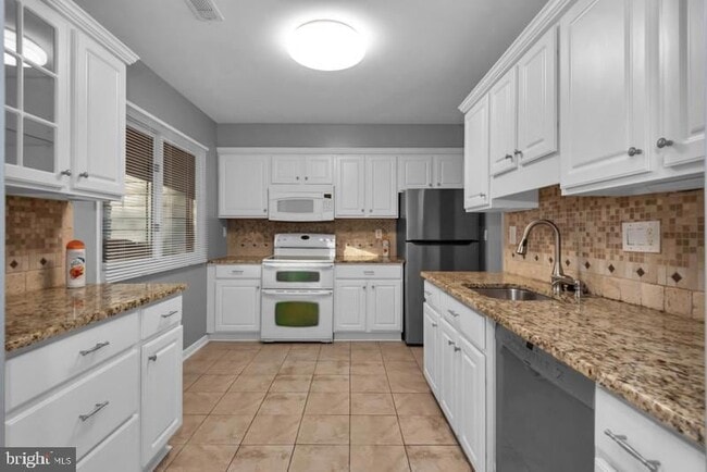 Building Photo - 1065 Cedar Ridge Ct