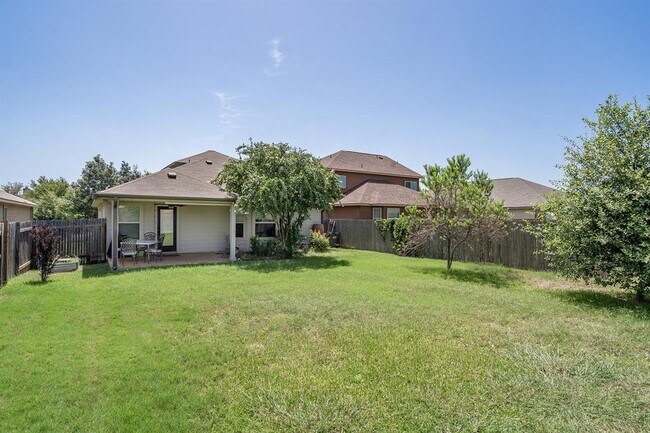 Building Photo - 425 Drystone Trail