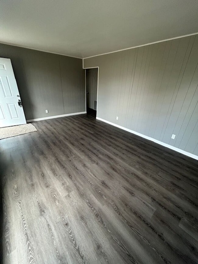 Building Photo - Beautiful 3bd/1bath