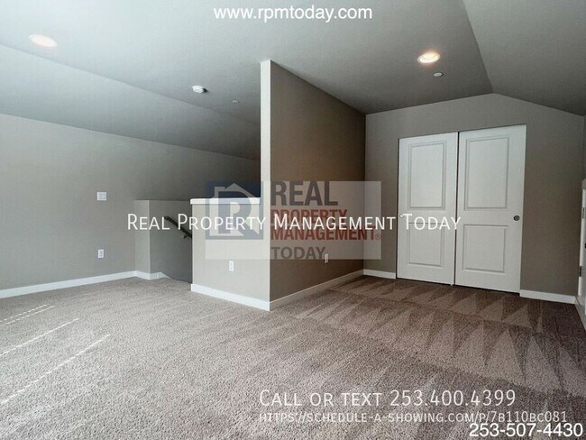 Building Photo - 1541 Amethyst St SE