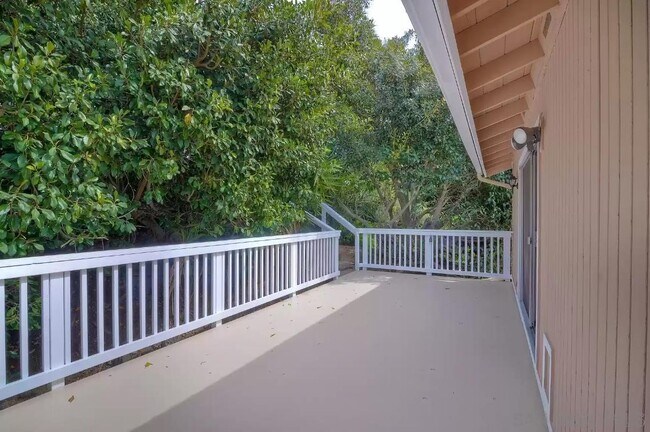 Building Photo - 3736 Bonita Canyon Rd