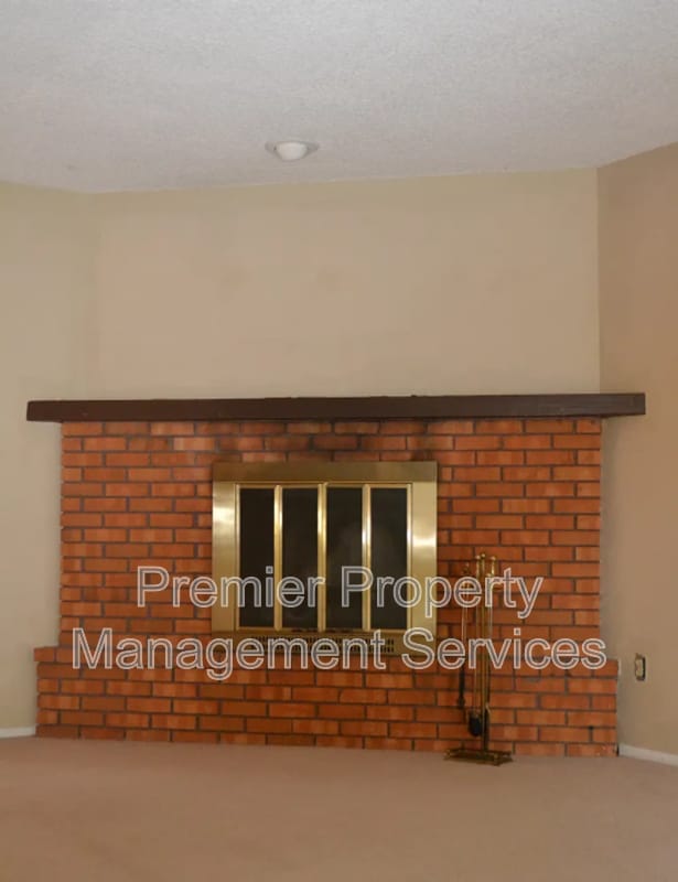 Building Photo - 10 Miners Pl