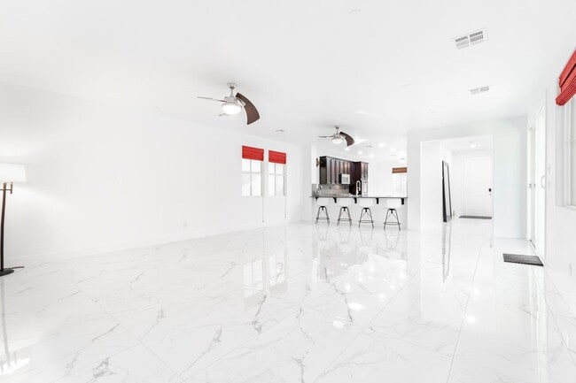 Building Photo - Immaculate 4 bedroom, 2 and 1 3/4 bath home located in the exclusive Master Planned Community Ins...