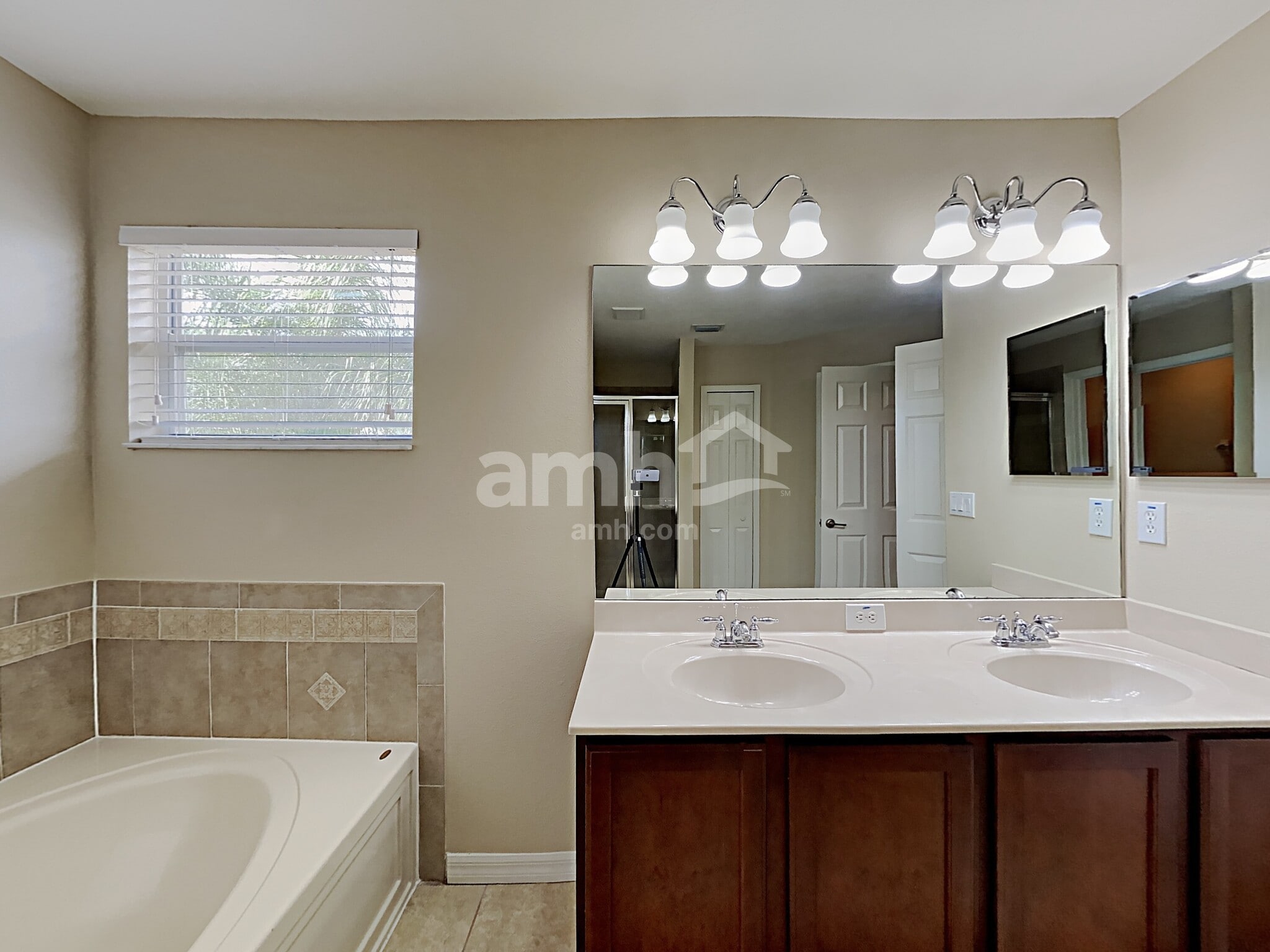 Building Photo - 13011 Avalon Crest Ct