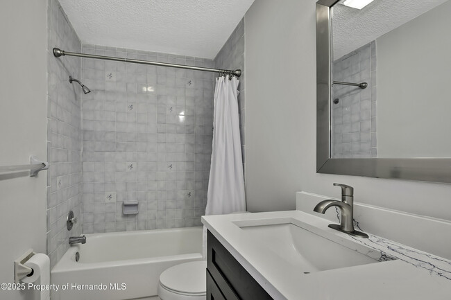 Building Photo - 3276 Rose Arbor Dr