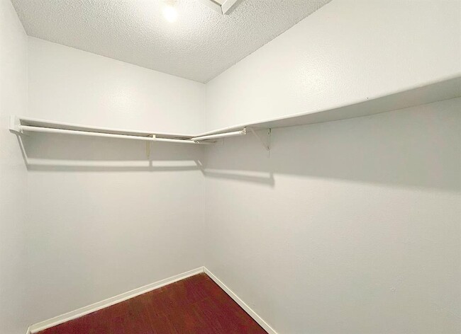 Building Photo - 12414 Deer Falls Dr