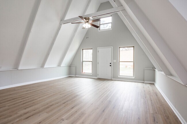 Building Photo - 90 Park St