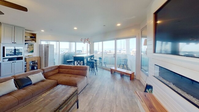 Building Photo - Oceanfront Winter Rental Mid-September 202...