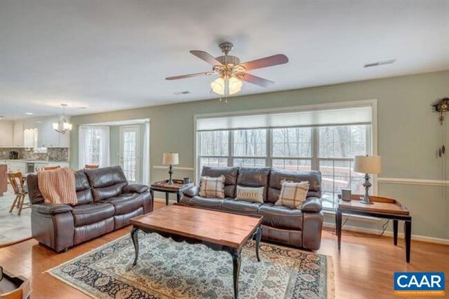 Building Photo - 1150 River Oaks Ln