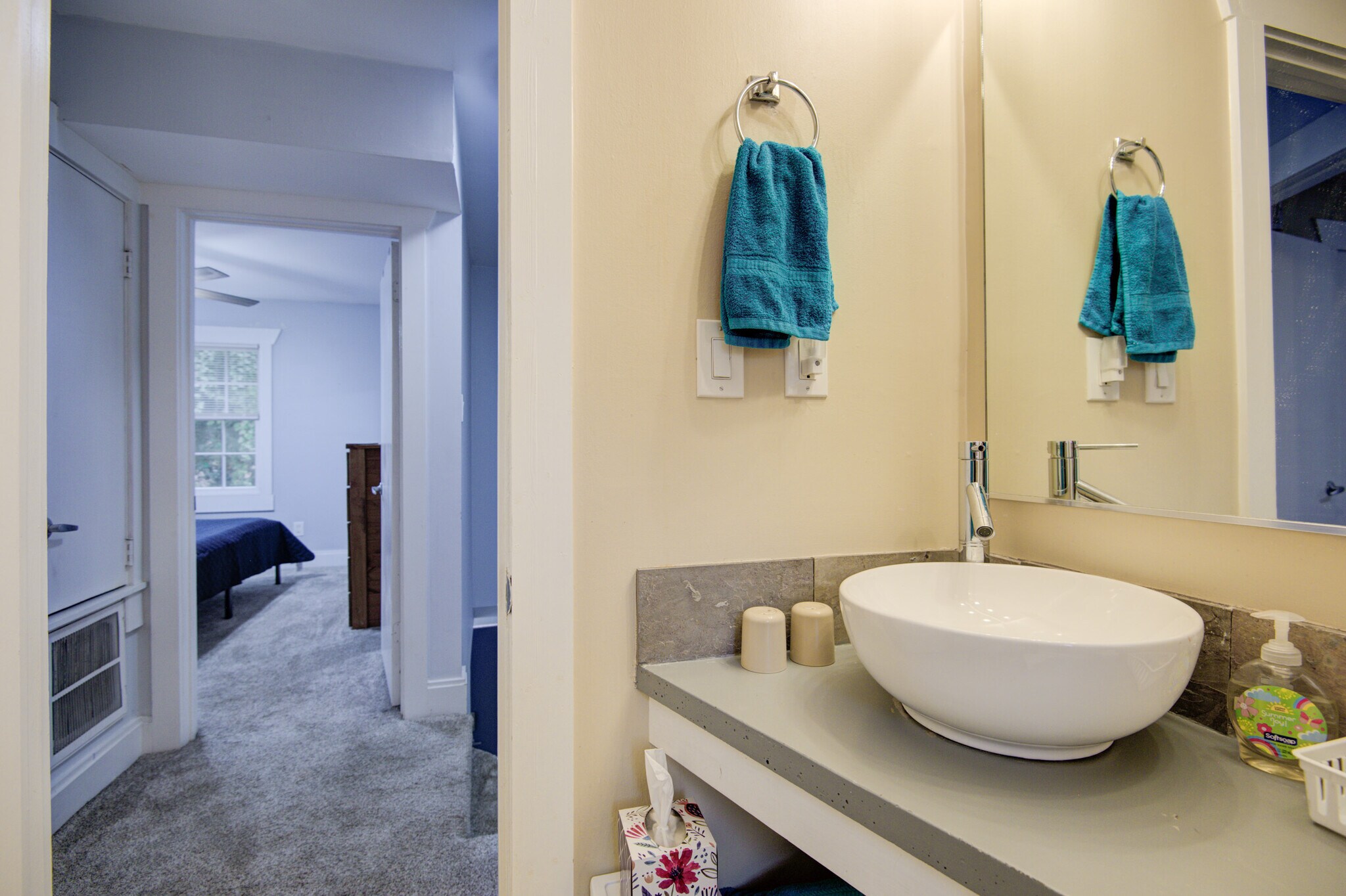 Building Photo - 636 Chipley Ave